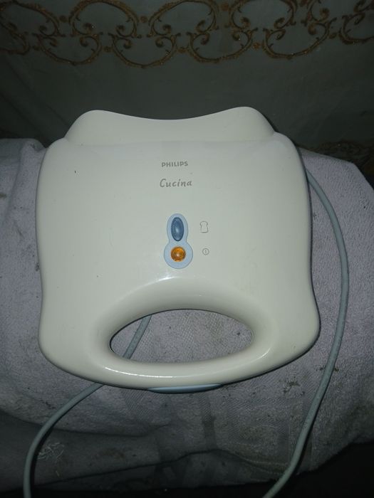 Бутербодница Philips Cucina HD2400, Б/У.