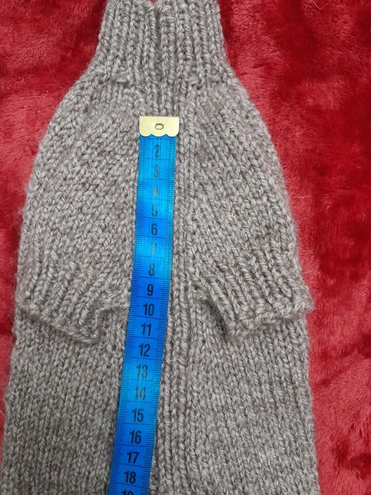 Вьязаний светр для котика