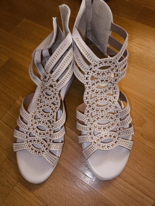 Sprzedam nowe buty