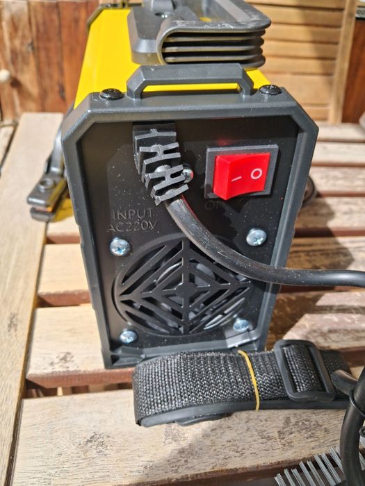 Maquina de soldar inverter portátil 250A Nova