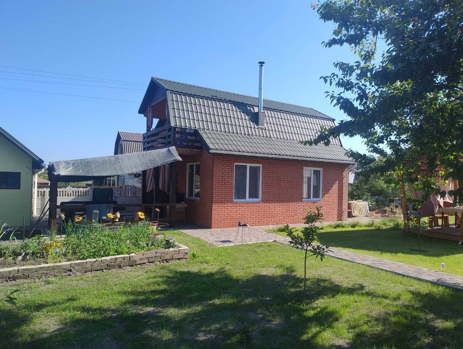 Продається сучасна дача в садовому товаристві Дружба