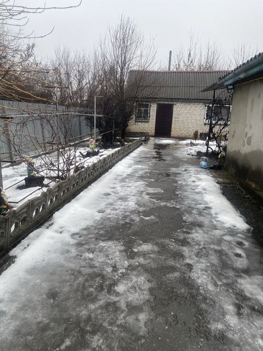 Продам газ будинок зі зручностями у центрі Лиманівки