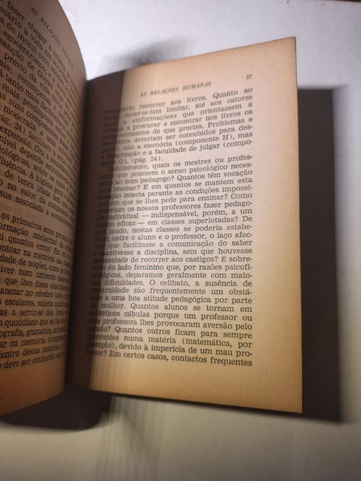 As relações Humanas, de Francis Baud