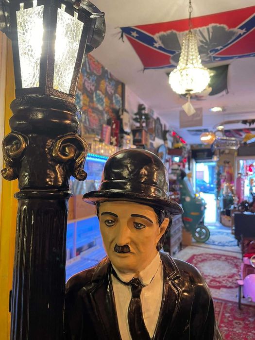 Figura Decorativa - Charles Chaplin