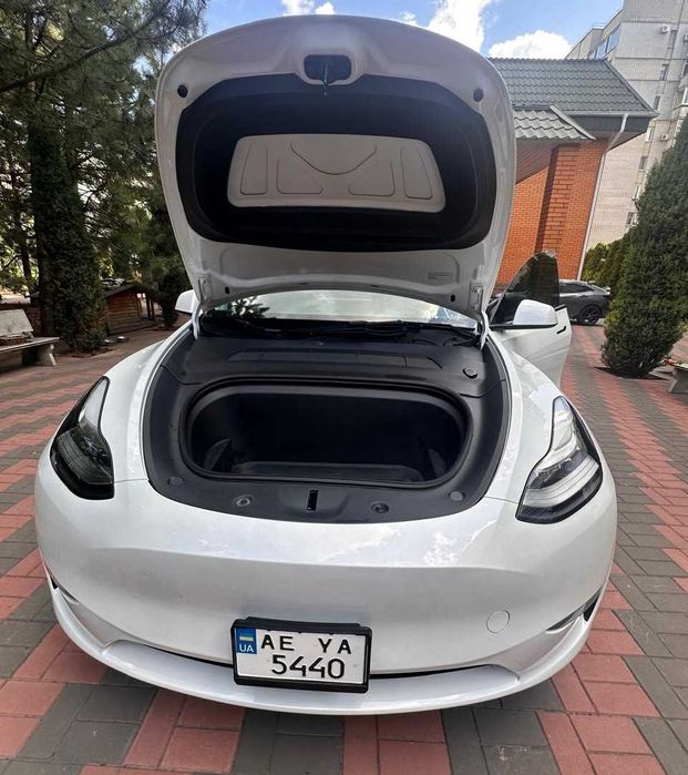 Tesla Tesla Model Y