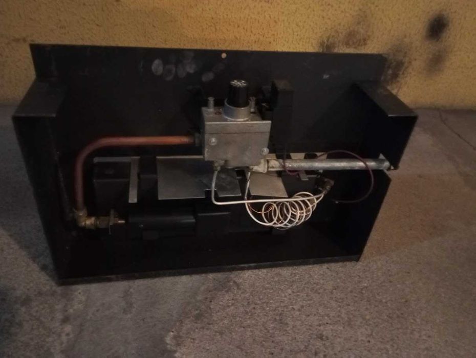 lareira a gás com pedra vulcânica