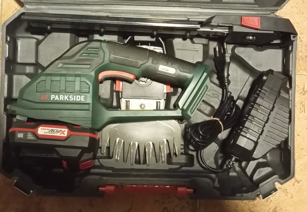 Tesoura corta sebes e relva a bateria 20V Parkside