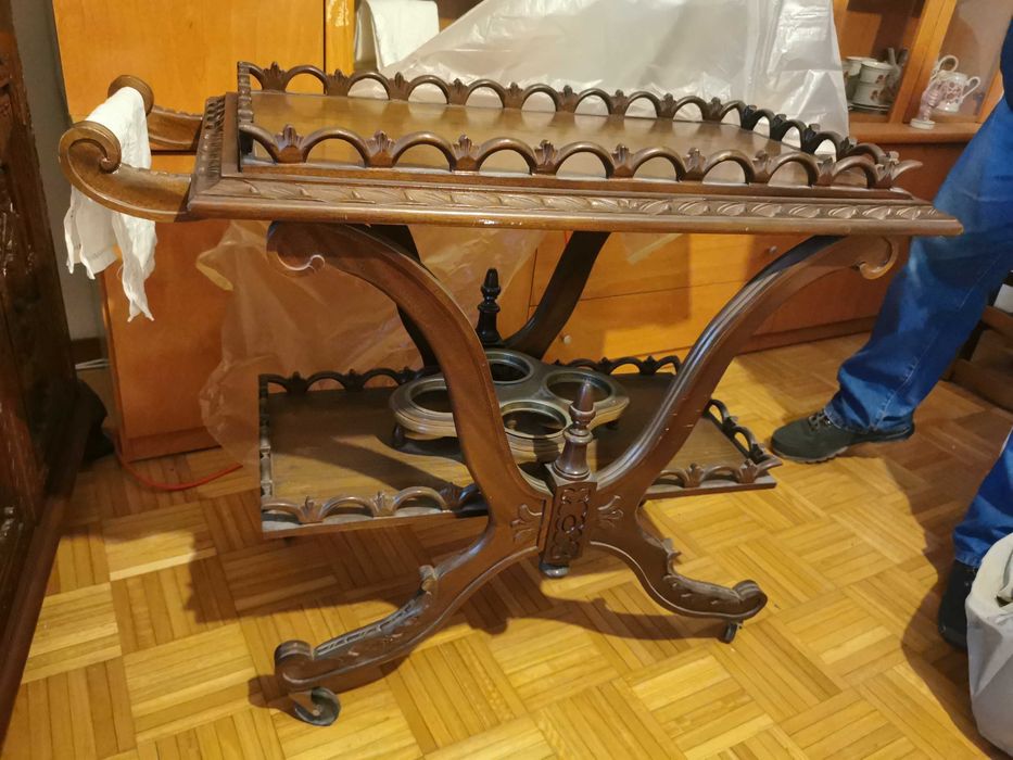 Carro de chá antigo em ótimo estado