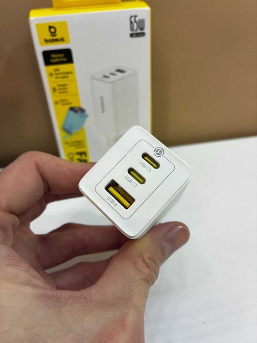 Зарядний пристрій зарядное устройство Baseus 65W GaN 5 PRO 65 Вт