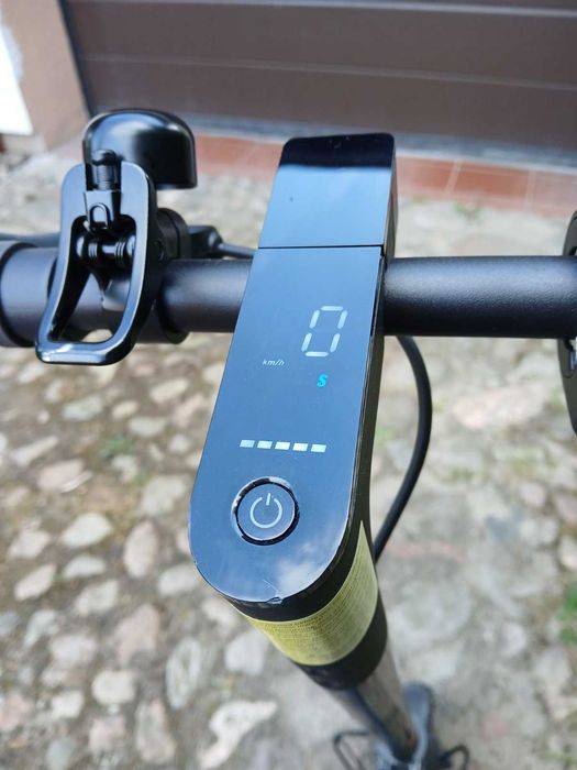 Pilnie sprzedam hulajnogę elektryczną Mi Pro2