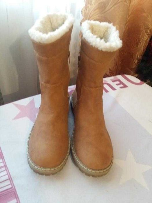 Чоботи нові  демі стильні та комфортні avenue.