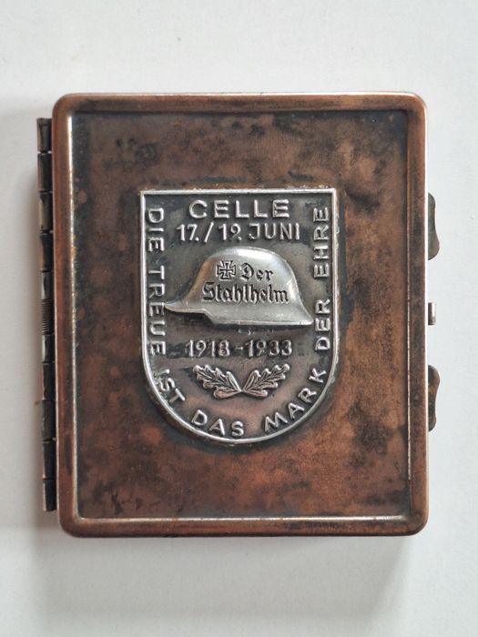 Niemiecka papierośnica