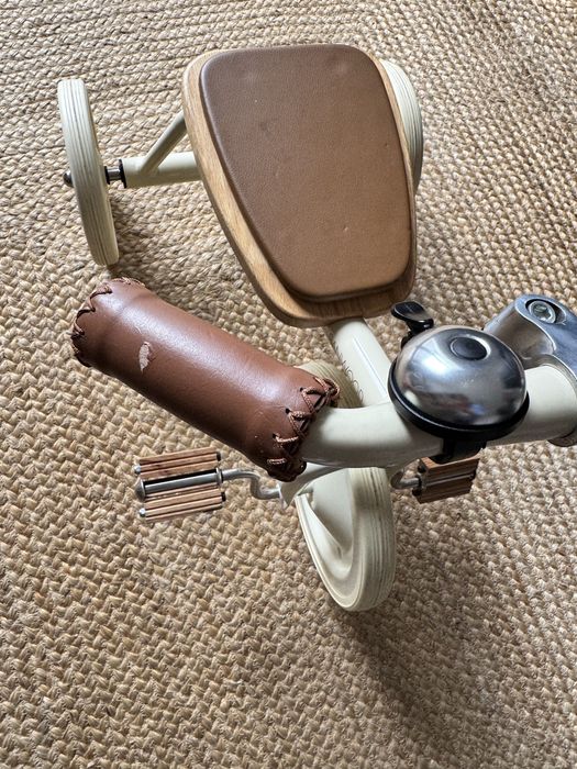 Triciclo Banwood creme