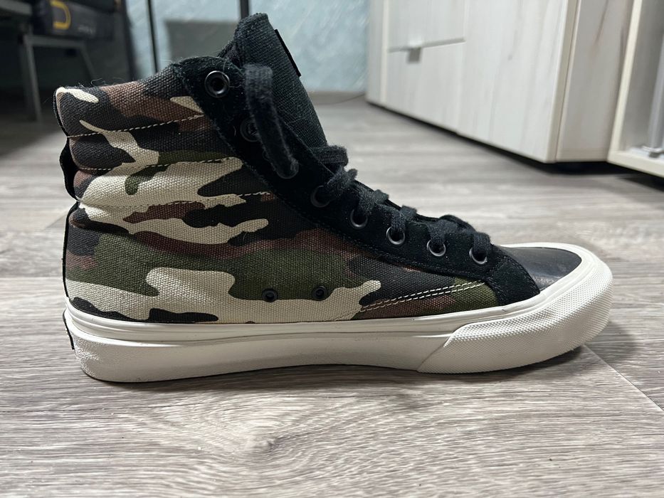 Продам STRAYE кросівки