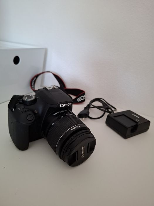 Maquina fotográfica canon eos 1200D