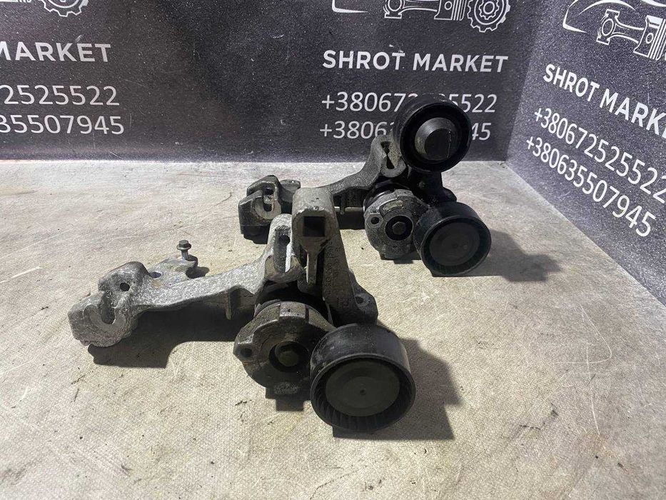 Кронштейн генератора лапа з натягувачем Nissan Juke Qashqai Renault 1.2 DIG-T TCe 117104394R