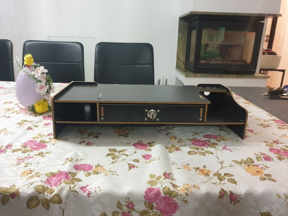 Pod monitor 48x20x11 cm