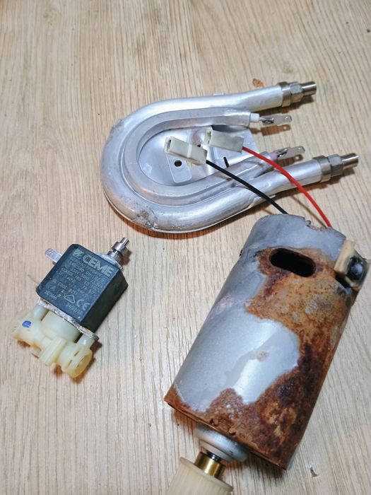 Naprawa serwis ekspresów DeLonghi Saeco Philips Siemens Nivona Bosch