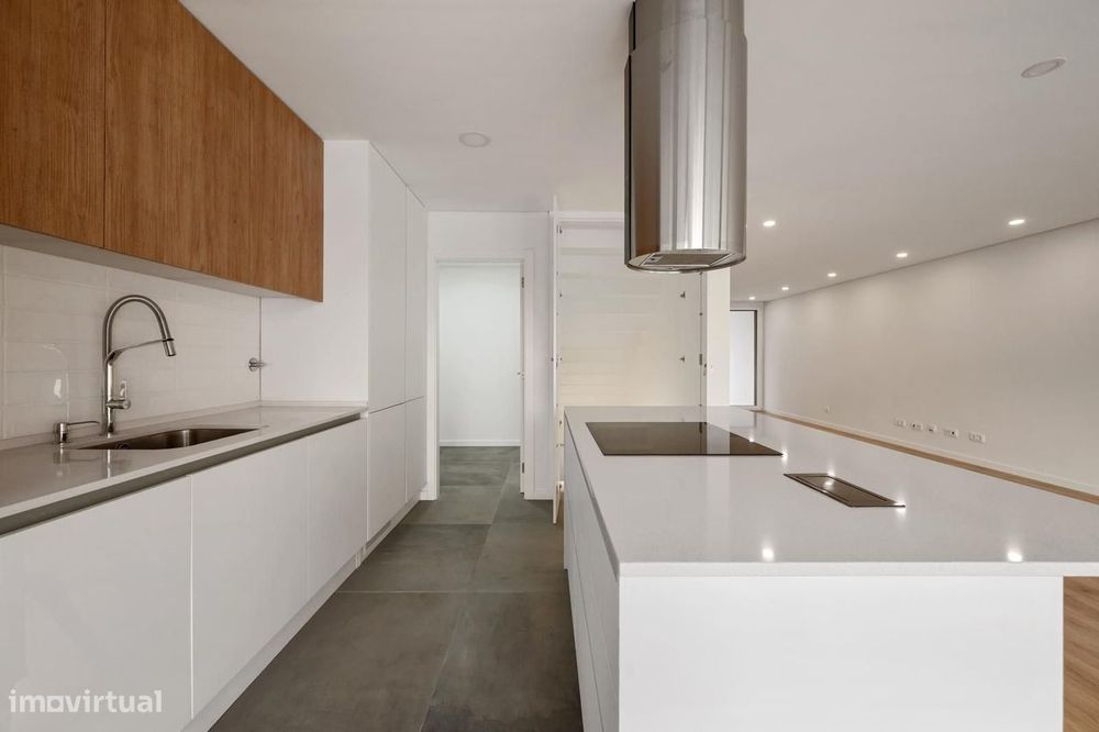Moradia Geminada T3 com piscina, Quinta da Amizade, Setubal