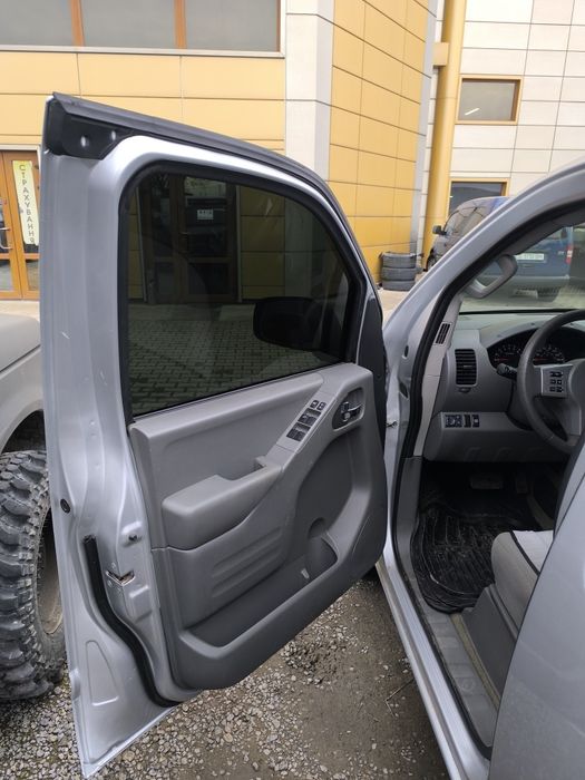 Нісан frontier 2017 року