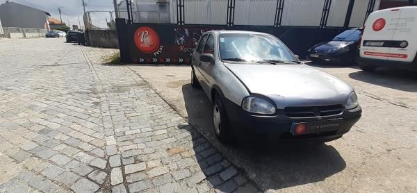 Para Peças Opel Corsa B (S93)