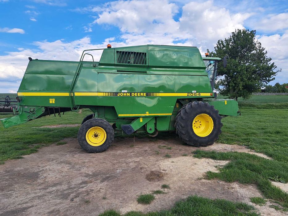 John Deere 2064 kombajn zbożowy 2066