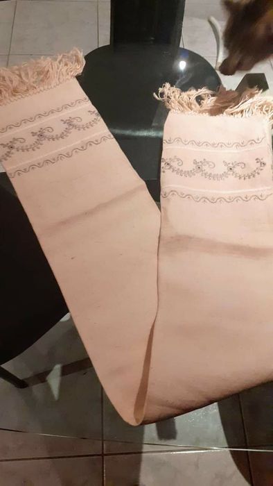 Centros de mesa em linho bordado