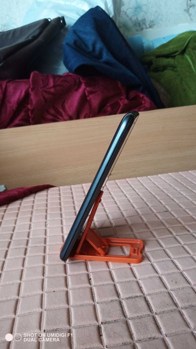 Смартфон Huawei CRO-U00  полностью в рабочем состоянии