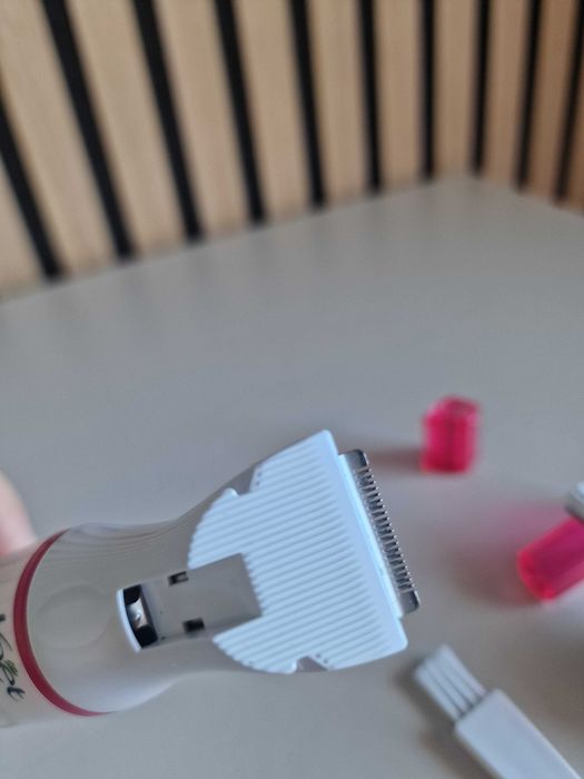 Veet Sensitive Precision – Aparador Elétrico