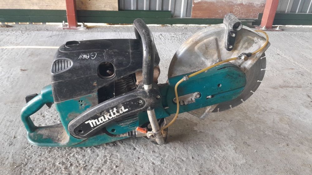 Piła do betony Makita DPC 6430