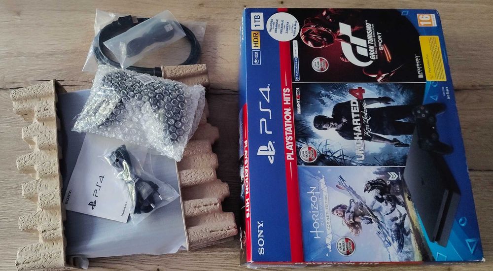 Prawie Nowa Konsola Sony PlayStation 4 Slim PS4 1TB Pamięci Oryginalny Komplet + 2 GRY !