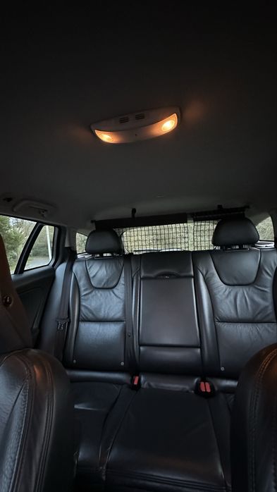 Volvo V60 D4 Summum 163cv – Motor 5 cilindros – Full Extras - Excelente estado -Nacional