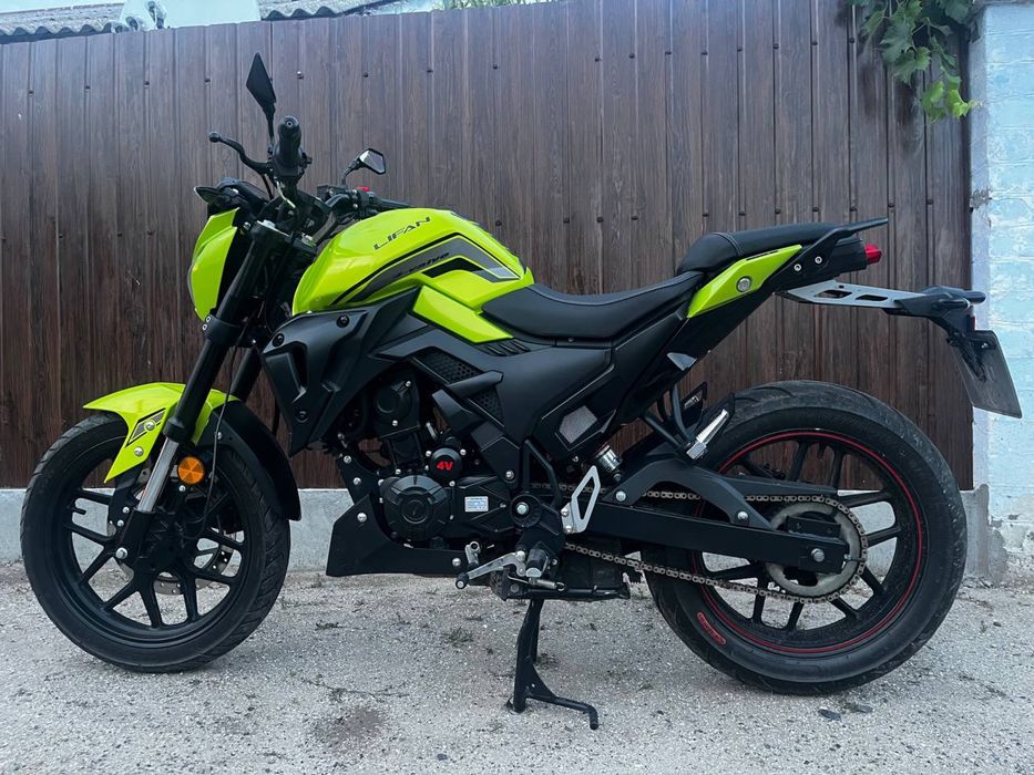Продам мотоцикл Lifan sr 220