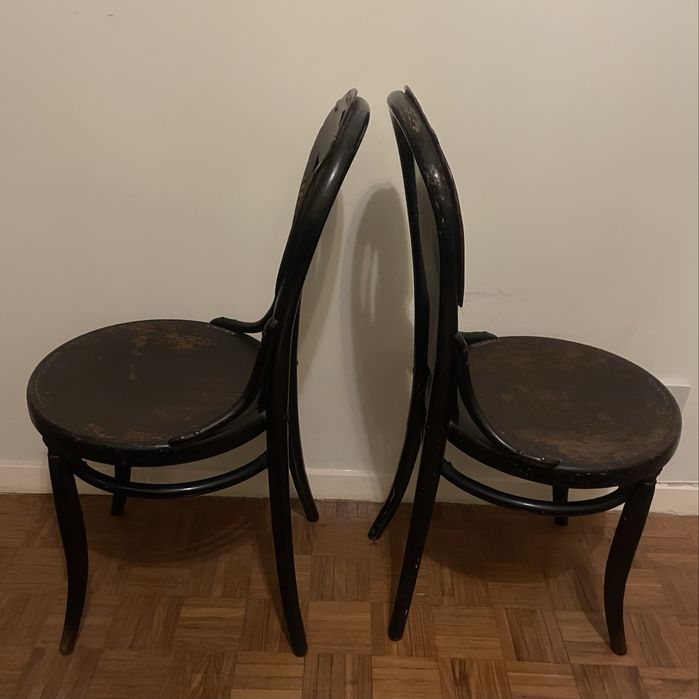 Par de cadeiras antigas, estilo Thonet
