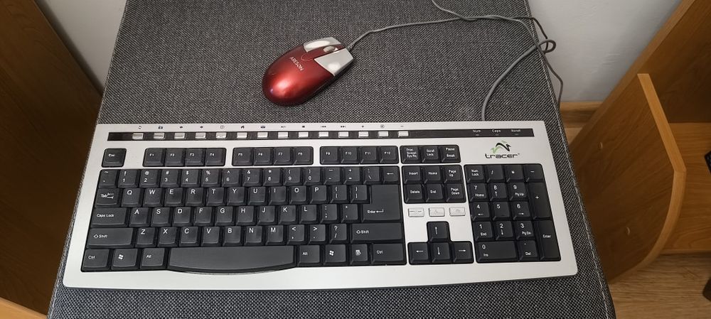 Komputer  stacjonarny HP, monitor DELL, drukarka HP