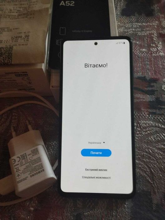 Продам смартфон Samsung Galaxy A52 (оригинал)