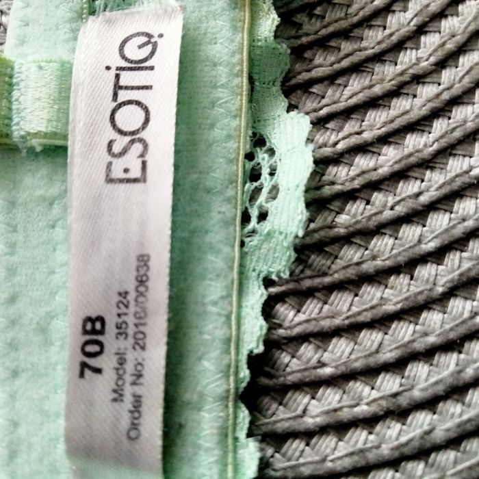 Biustonosz push up Esotiq 70B