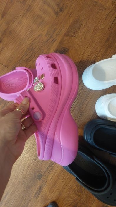 Продам кроксы оригинальные