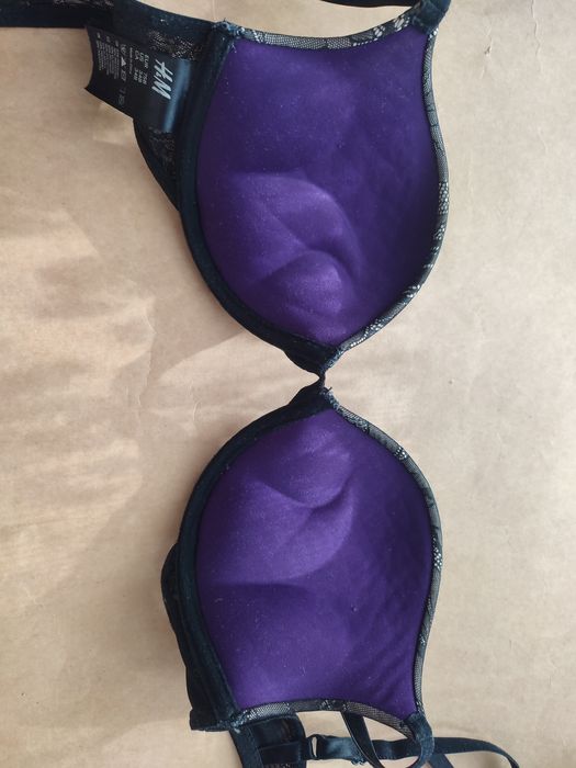 75B biustonosz push up ogromniasty koronkowy H&M