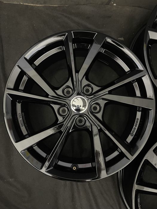 Диски R17 5x112 Et41 6.5J. Volkswagen Tiguan Passat B8 B7 B6 Jetta Golf Touran Caddy CC Audi Q3 Q2 Skoda Kodiaq Karoq Octavia A8 A7 A5 Superb