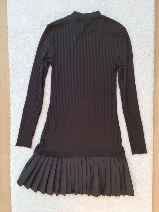 Czarna sukienka z plisowaniem Reserved S nowa z metką