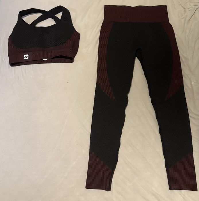 zestaw  sportowy stanik i legginsy