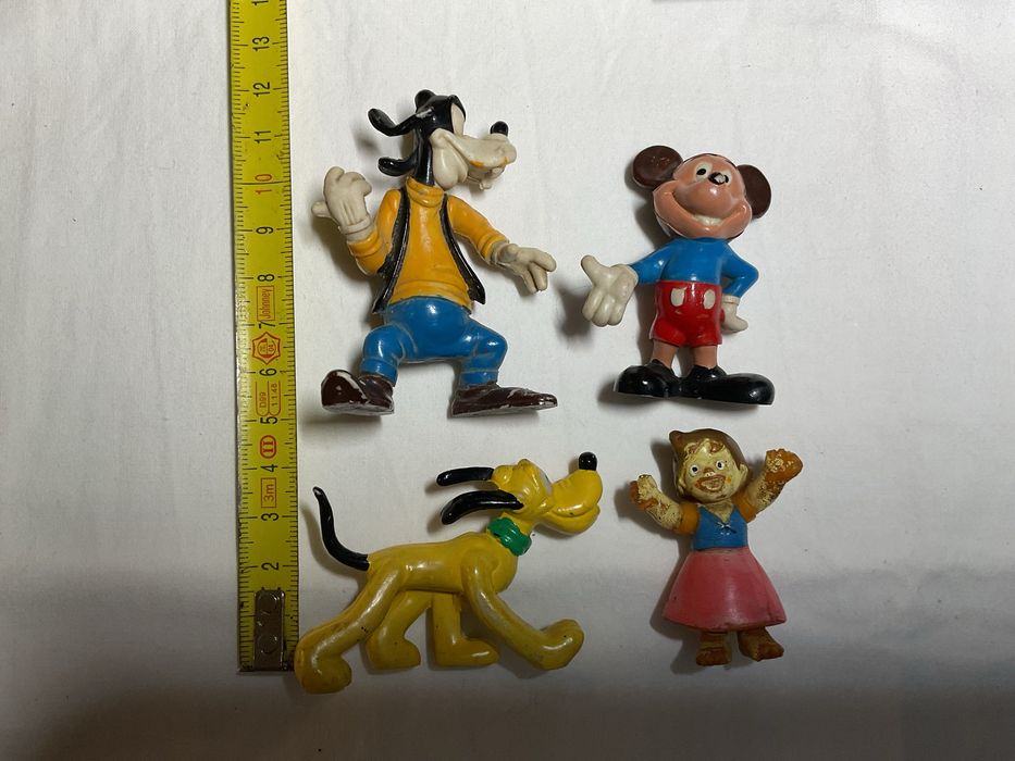 Figuras / bonecos em PVC Disney e Majora