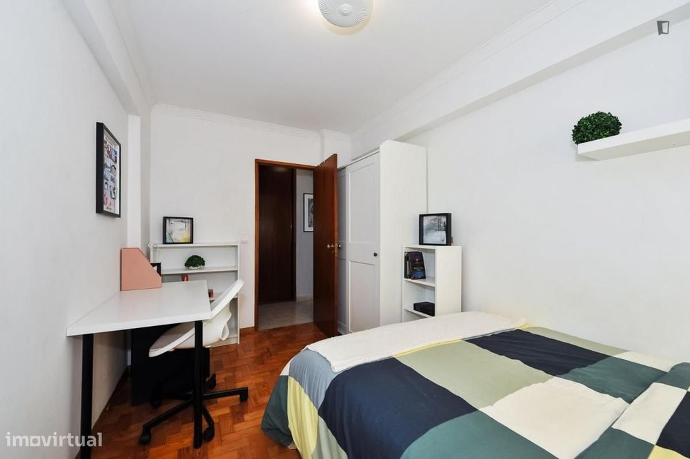 Quarto - localizado em Setubal
