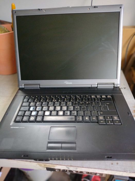 Laptop simens cały  tanio!