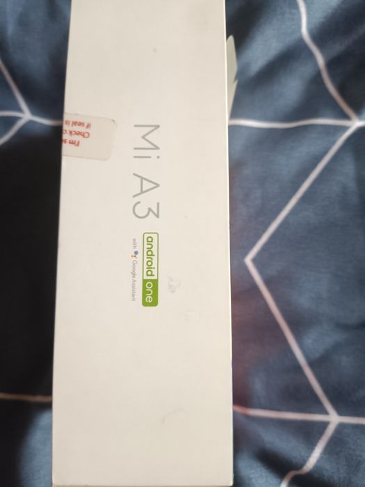 Telefon Mi A3 kind od grey