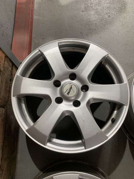 Легкосплавні диски 5х130 R18 на Audi Q7, VW Toureg