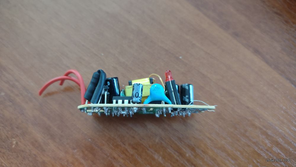 Zasilacze 230V na 5v 1A do Smart Home Switchy LED itd