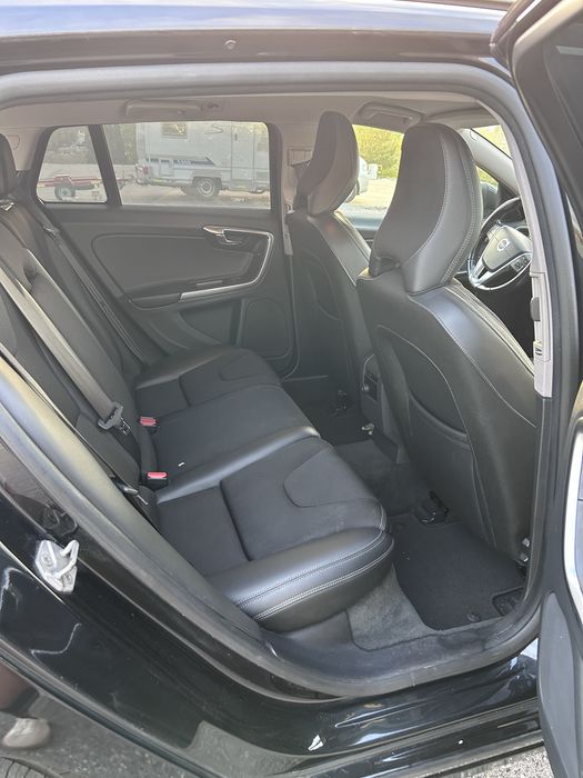 Volvo V60 D2 Momentum Automática