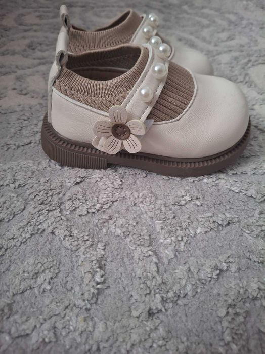 Туфлі для дівчинки